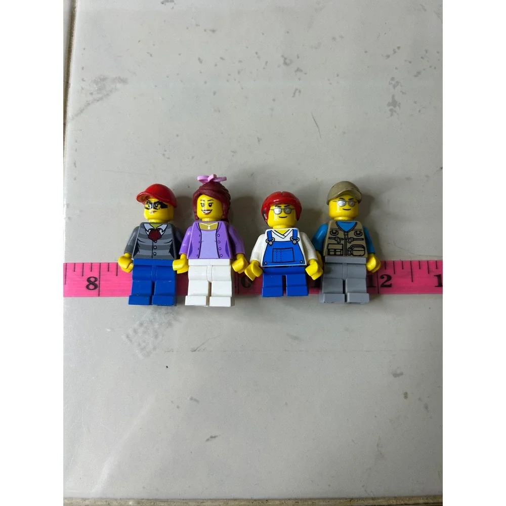 Lego Minifigure Lot‎ of 4 City Town People Overalls Utility Vest Purple Cardigan